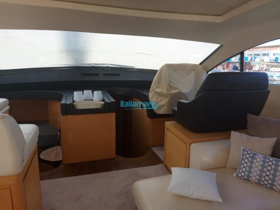 Pershing 64 usata in vendita
