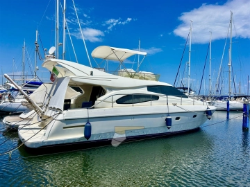 Ferretti 46 usado à venda