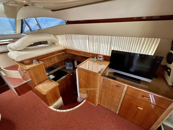 Ferretti 46 usado à venda