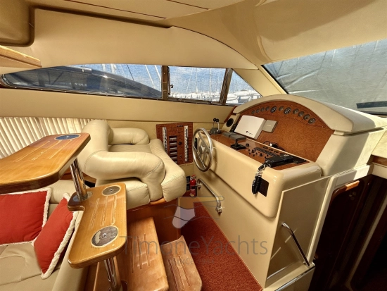 Ferretti 46 usado à venda