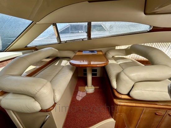 Ferretti 46 usado à venda