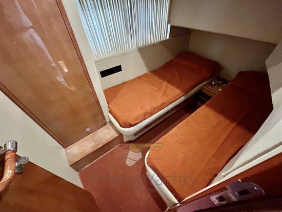 Ferretti 46 usado à venda
