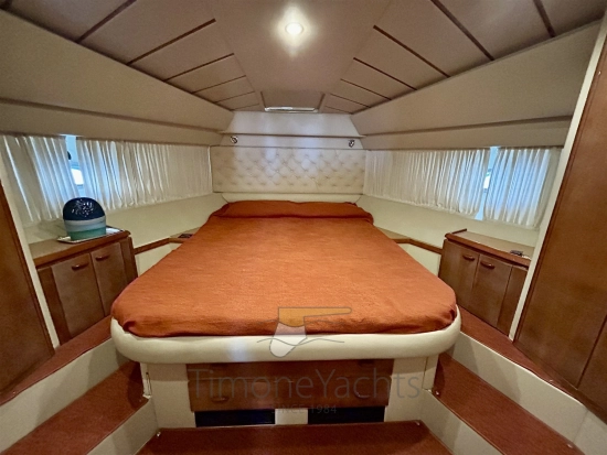 Ferretti 46 usado à venda