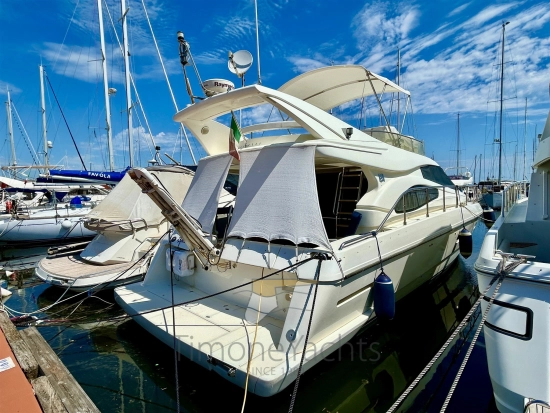 Ferretti 46 usado à venda