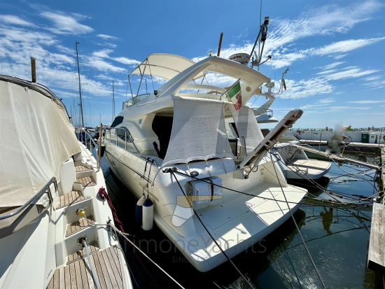 Ferretti 46 usado à venda