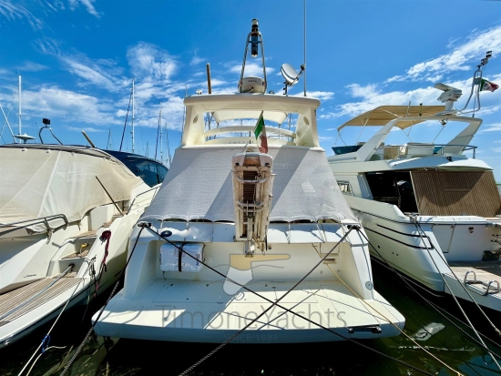 Ferretti 46 usado à venda