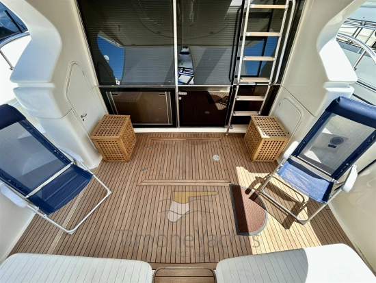 Ferretti 46 usado à venda