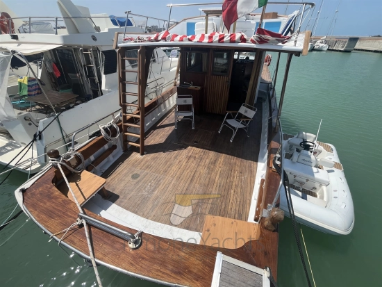 Azzurro 44 usado à venda