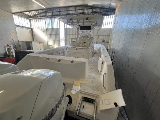 Boston Whaler OUTRAGE 320 de segunda mano en venta