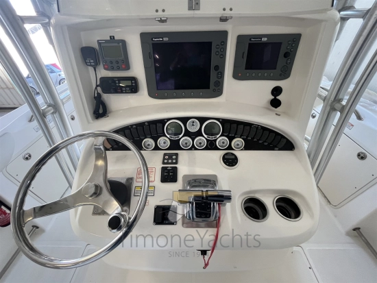Boston Whaler OUTRAGE 320 de segunda mano en venta