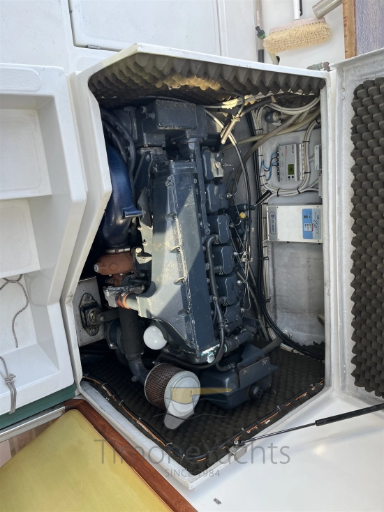 Sette Mari F 27 America Fly usata in vendita