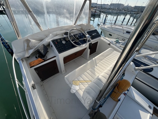 Sette Mari F 27 America Fly usata in vendita