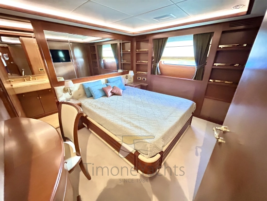 Benetti Delfino 93 usado à venda