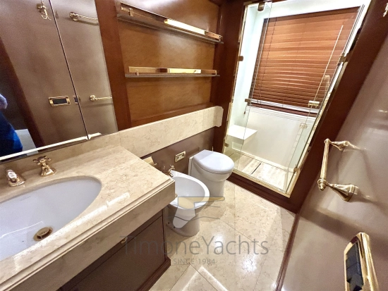 Benetti Delfino 93 usado à venda