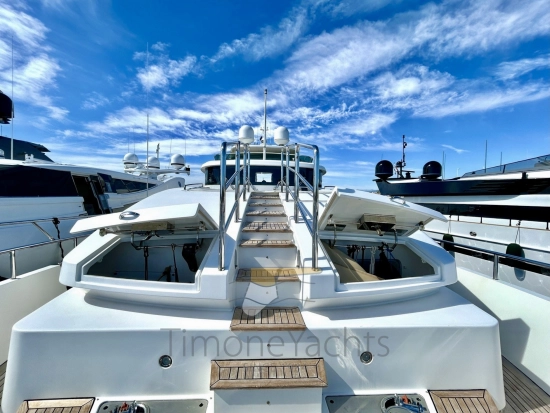 Benetti Delfino 93 usado à venda