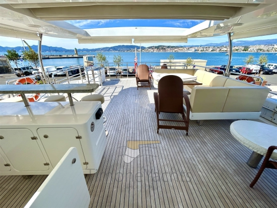 Benetti Delfino 93 usado à venda