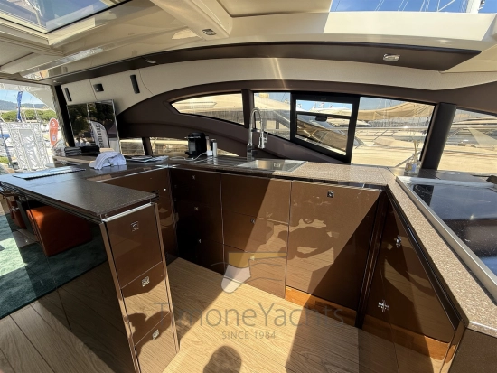 Sessa Marine C68 usado à venda