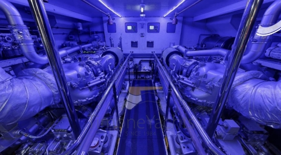 Cantieri di Pisa AKHIR 85 usado à venda