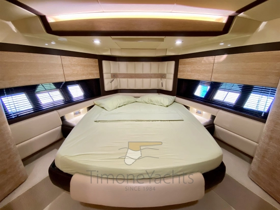 Azimut 64 fly usata in vendita