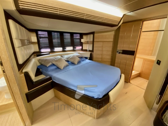 Azimut 64 fly usata in vendita