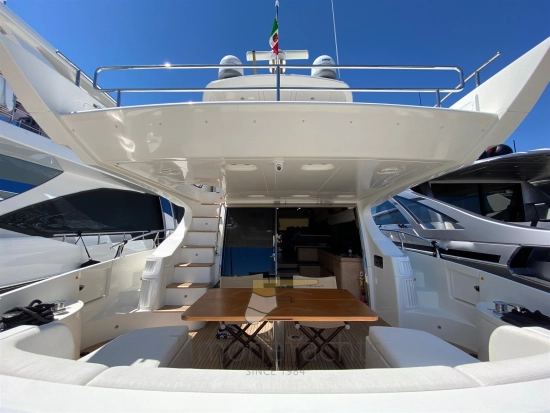 Azimut 64 fly usata in vendita