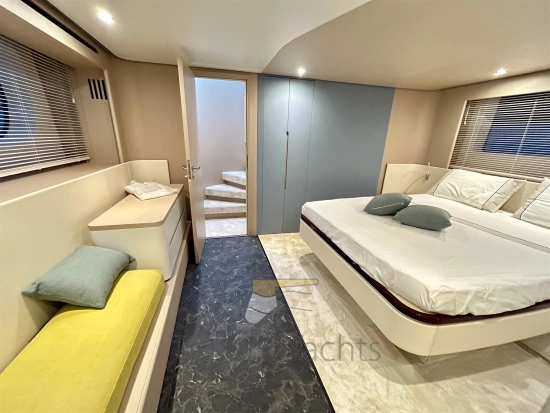 Azimut 68 flybridge usata in vendita
