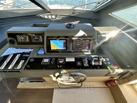 Ferretti 700 usata in vendita