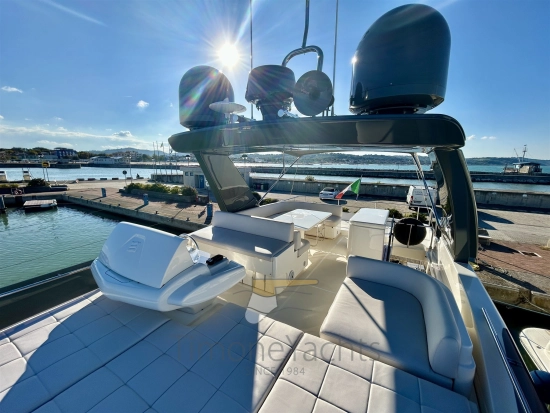 Ferretti 700 usata in vendita