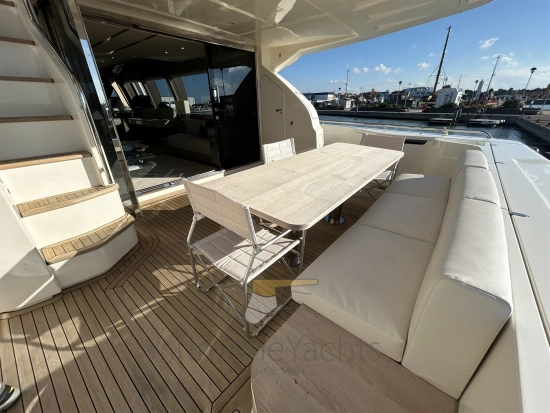 Ferretti 700 usata in vendita