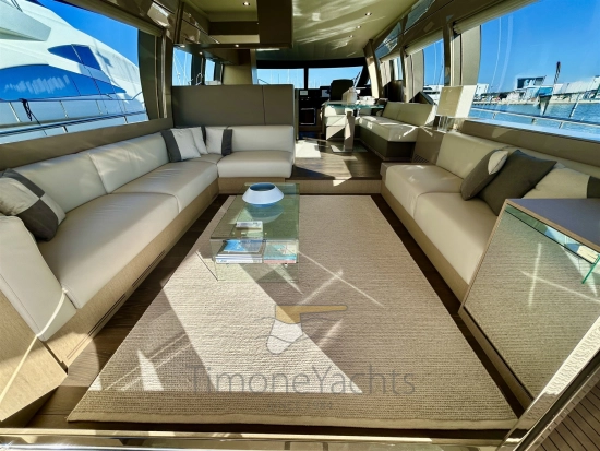 Ferretti 700 usata in vendita