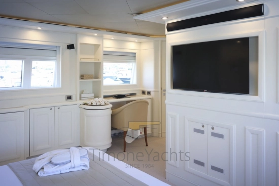 Custom Line Navetta 30 usado à venda