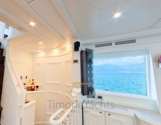 Custom Line Navetta 30 usado à venda