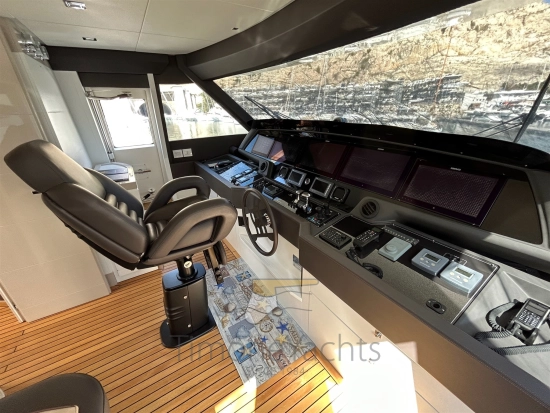 Custom Line Navetta 28 usata in vendita