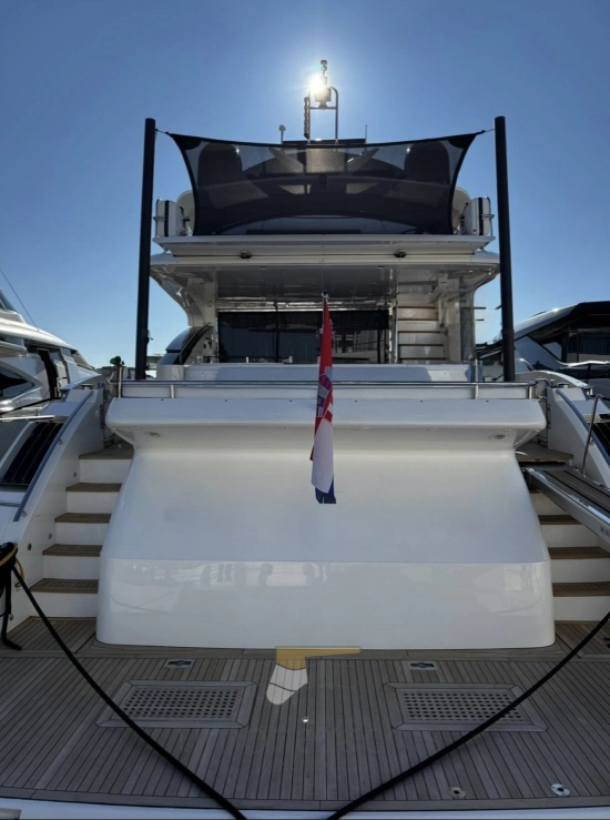 Princess V 85 usado à venda