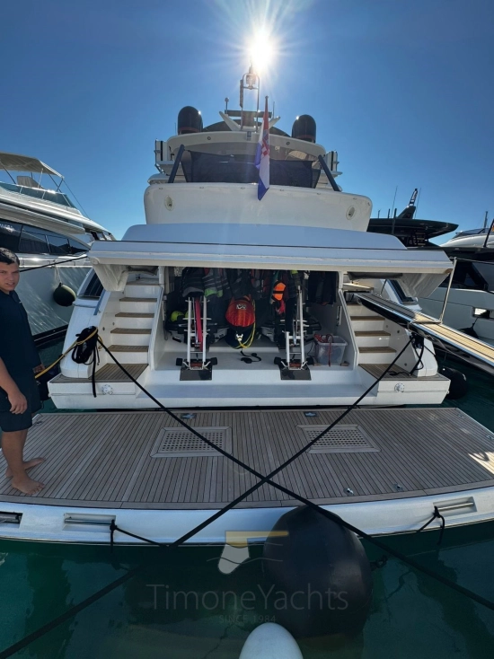 Princess V 85 usado à venda
