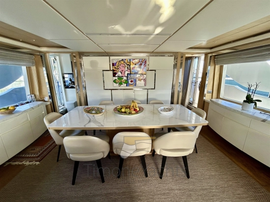 Benetti Delfino 93 usado à venda