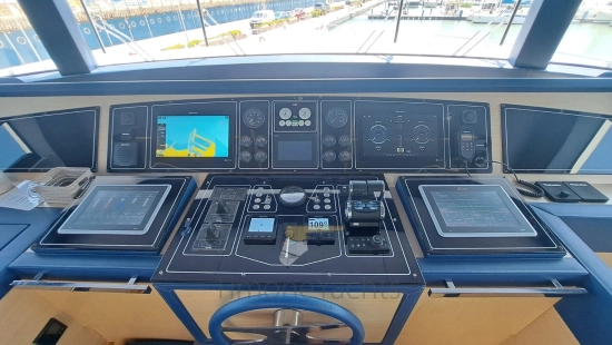 Benetti Delfino 93 usado à venda