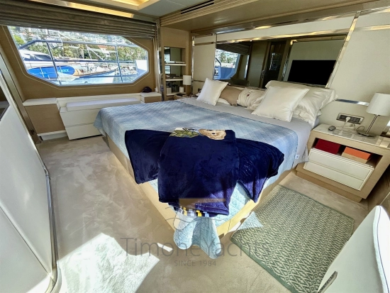 Benetti Delfino 93 usado à venda