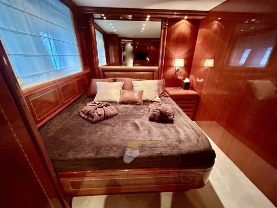 Overmarine Mangusta 80 usata in vendita
