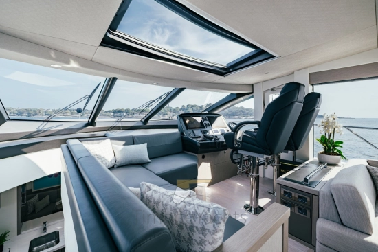 Sunseeker 74 Sport Yacht usado à venda