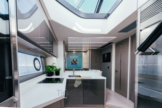 Sunseeker 74 Sport Yacht usado à venda