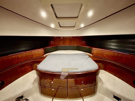 Fairline Squadron 74 usado à venda