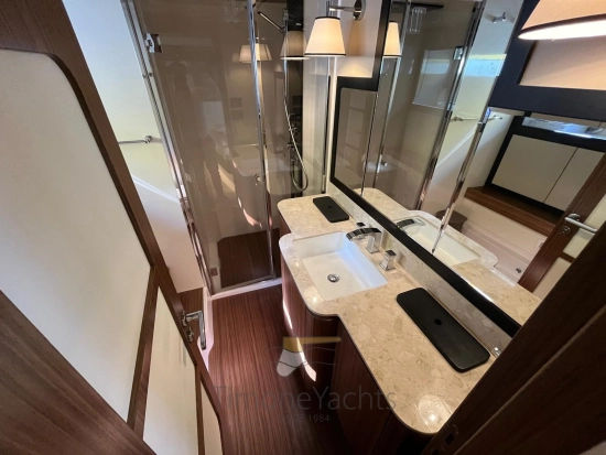 Azimut Magellano 66 usata in vendita