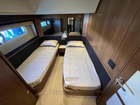 Azimut Magellano 66 usata in vendita