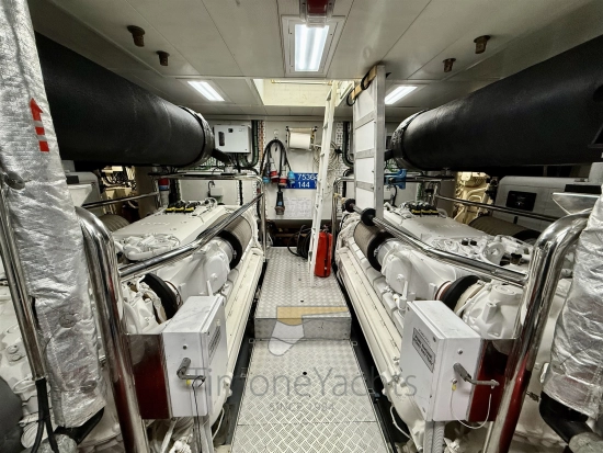 Azimut 95 RPH usado à venda