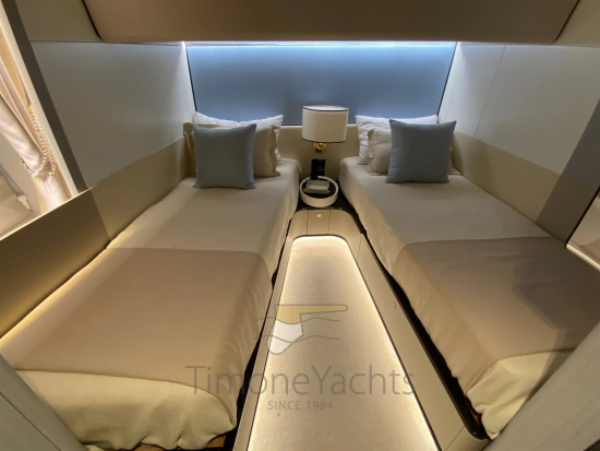 Azimut Grande 27 m usata in vendita