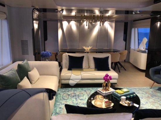 Azimut Grande 27 m usata in vendita