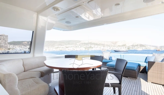 Custom Line Navetta 26 usado à venda