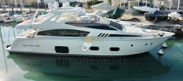 Ferretti 800 usado à venda