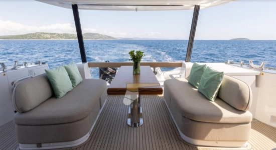 Azimut Magellano 60 usata in vendita